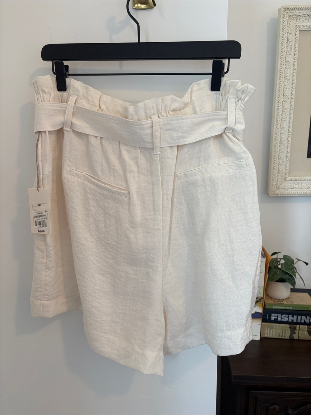 High-Waist Paperbag Tie-Waist Shorts - Cream NWT - Picture 4 of 7